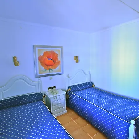 Mirachoro Praia Da Rocha بورتيماو